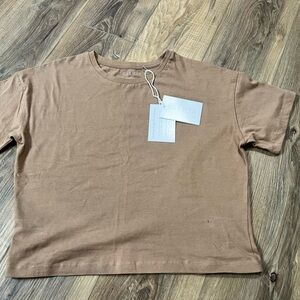 NWT Isa & Ella Mocha brown crop style shirt. Sz Large